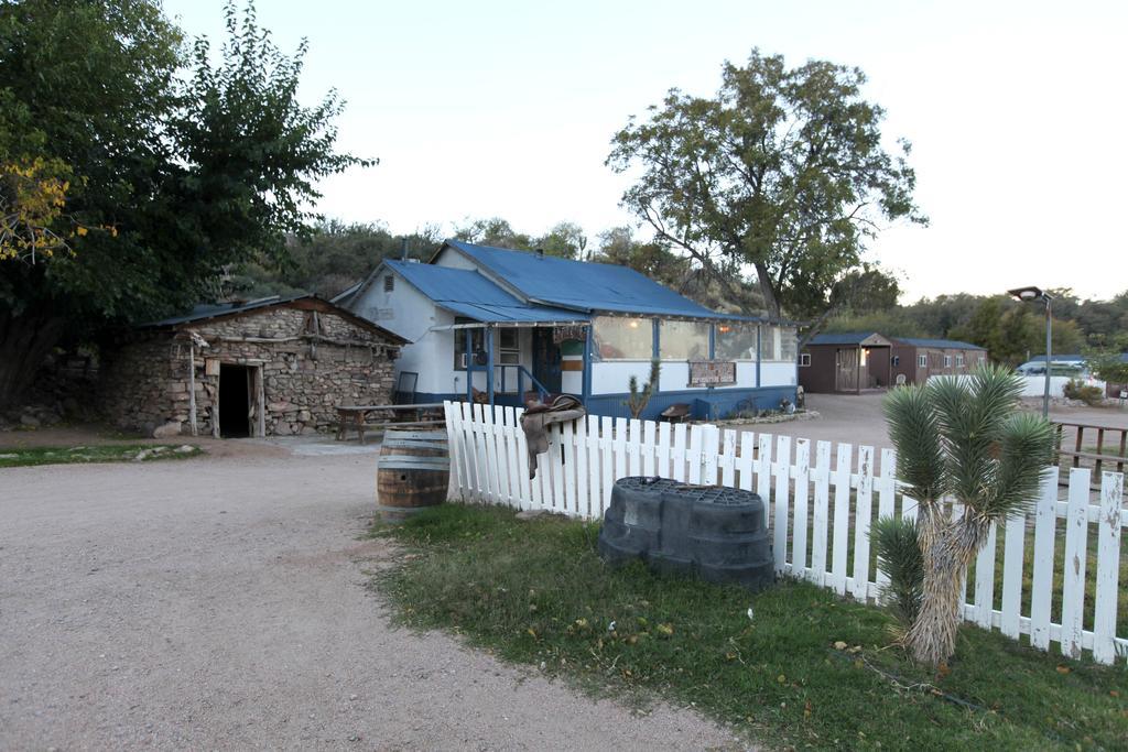 Grand Canyon Western Ranch Meadview Екстериор снимка